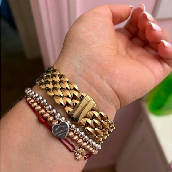 Versace V-Flare Quartz Silver Dial Ladies Watch - Picture 3 of 10